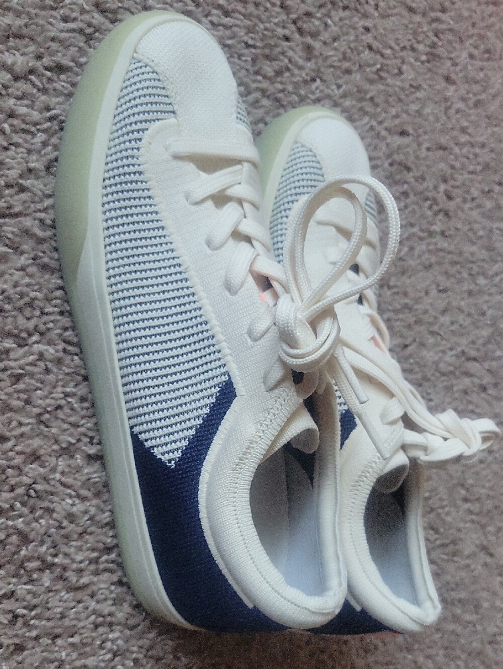 Rothy's Cream and Navy Knit Sneakers Women's Sz8